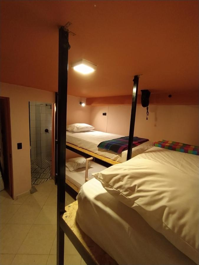 Casa Primavera Hostal Медельин Экстерьер фото